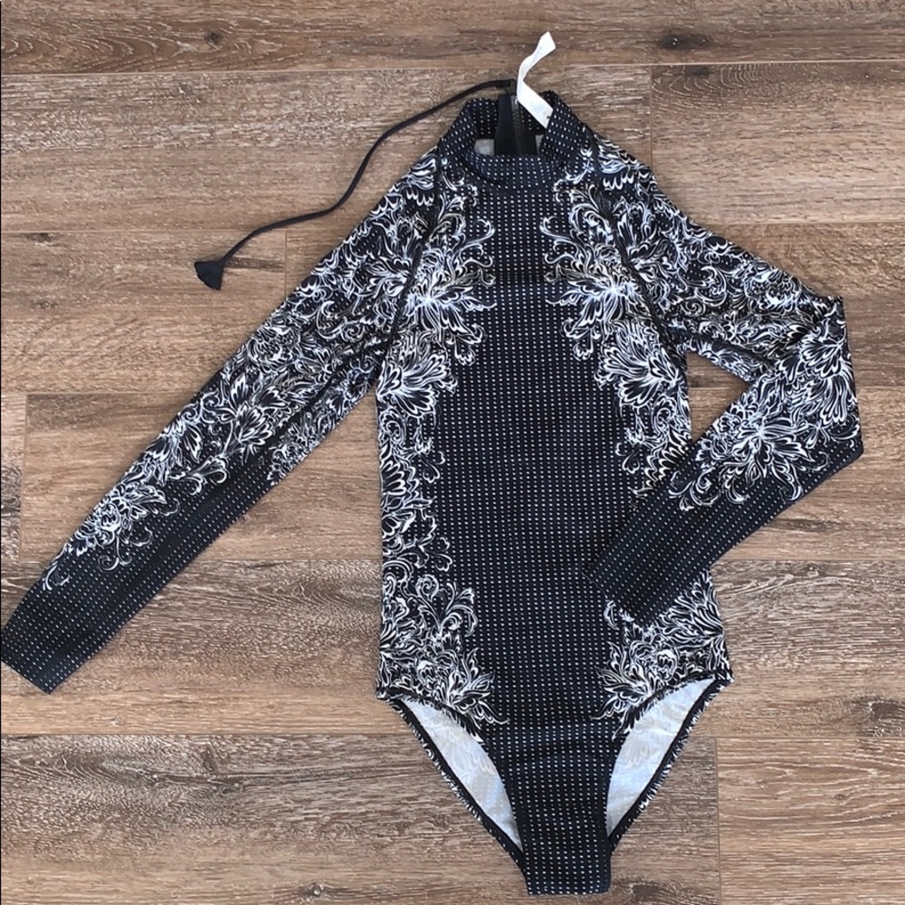 NWOT Lululemon Swimsuit